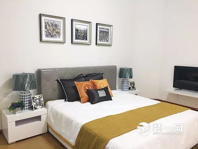 怎样装修卧室显空间大 20171123103008_6806.jpg