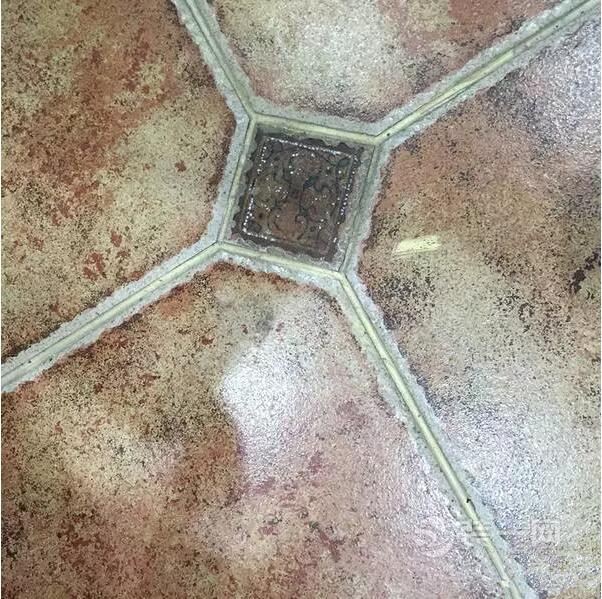 瓷砖缝隙铺贴图片