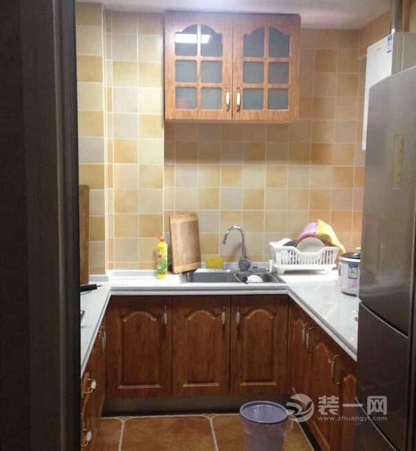 美式田园风格厨房装修效果图